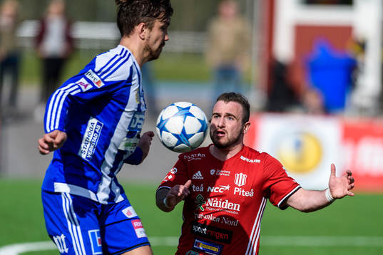 s Robert Clark under fotbollsmatchen i division 1 norra mellan Piteå och Sleipner den 15 maj 2016 i Piteå.