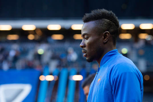 Djurgårdens Sam Johnson träder in på planen