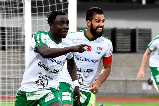 Prespa Birliks Edafe Egbedi jublar efter 1-0