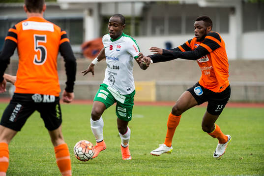 Prespa Birliks Sadat Karim mot Kristianstads Fredrik