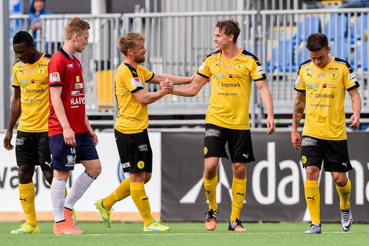 Frejs Philip Wiström och Pontus Silfwer jublar efter 1-0