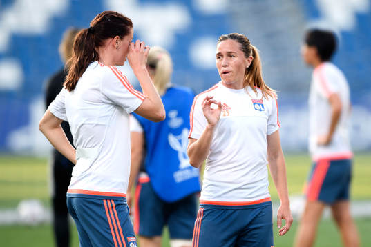 Lyons Lotta Schelin och Camille Abily