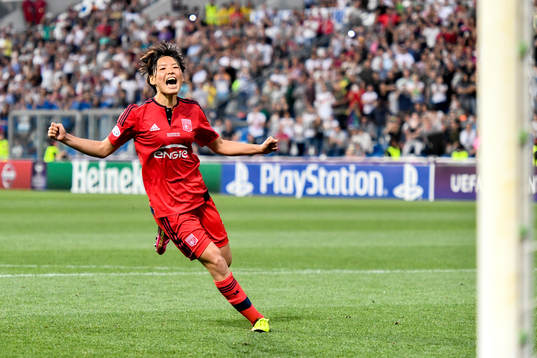 Lyons Saki Kumagai jublar