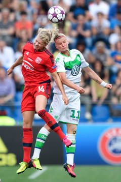 Lyons Ada Hegerberg i nickduell med Wolfsburgs Alexandra