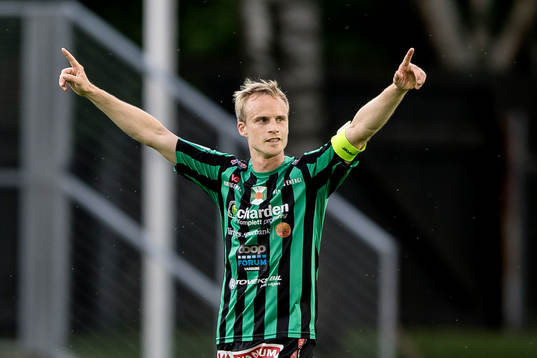 Varbergs Pär Asp jublar
