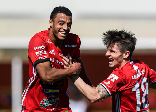 s Karl Cunningham jublar