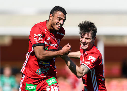 s Karl Cunningham jublar