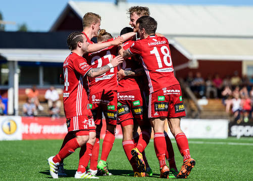 Piteåspelarna jublar