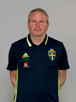 Tommie Nilsson, materialförvaltare i Sveriges U21 fotbollslandslag, poserar för ett porträtt den 31 maj 2016 i Uddevalla.