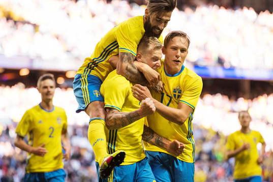 Sveriges Jimmy Durmaz, John Guidetti och Ludwig