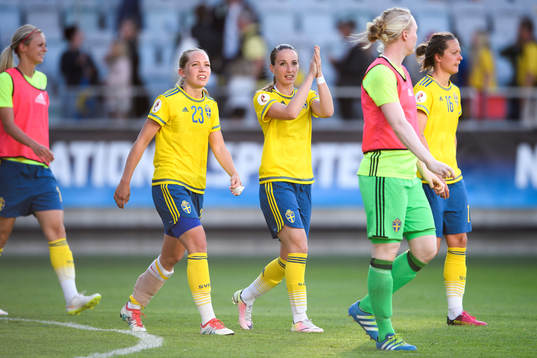 Sveriges Elin Rubensson, Kosovare Asllani och Lina Nilsson
