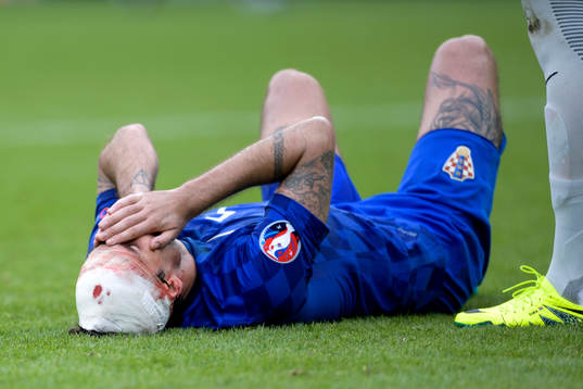 Kroatiens Vedran Corluka på marken igen