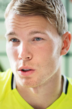 Oscar Lewicki vid Sveriges fotbollslandslags pressträff