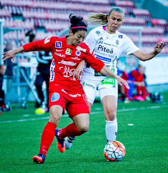 Piteås Klara Grahn och Örebros Marie-Eve Nault