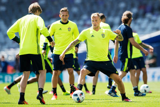 John Guidetti på Sveriges fotbollslandslags träning