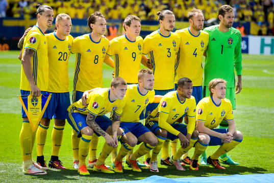 Sveriges startelva ställer upp för en startelvabild.