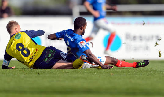 Ängelholms Christian Ljungberg mot Åtvidabergs Ammar Ahmed