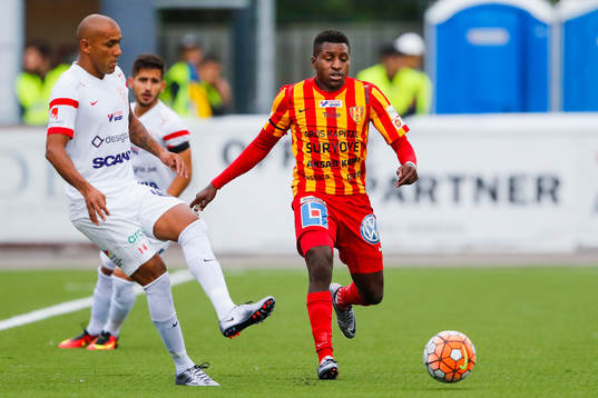 Assyriskas Alessandro Pereira och Syrianskas Samuel