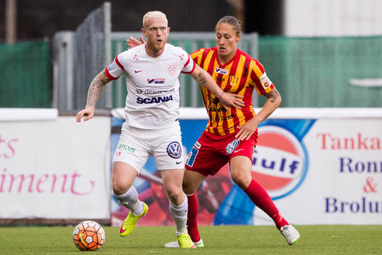 Assyriskas Ken Fagerberg och Syrianskas Felix Michel