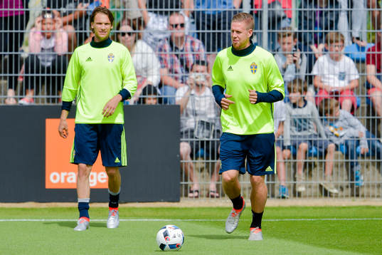 Sveriges  Albin Ekdal och Pontus Jansson