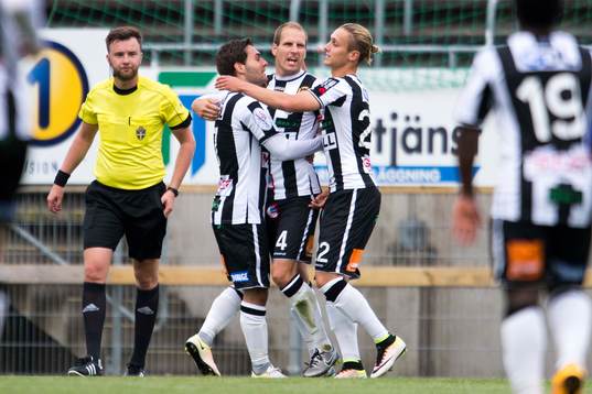 Landskronas Mikael Dahlgren jublar