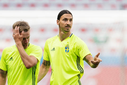 Zlatan Ibrahimovic på Sveriges fotbollslandslags träning