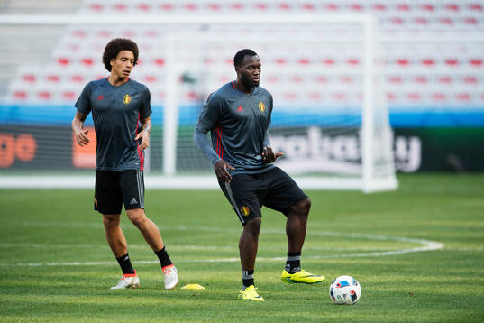 Axel Witsel och Romelu Lukaku på Belgiens fotbollslandslags träning