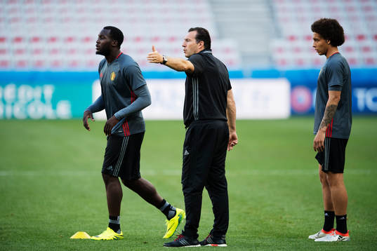 Romelu Lukaku, förbundskapten Marc Wilmots och Axel Witsel på Belgiens fotbollslandslags träning
