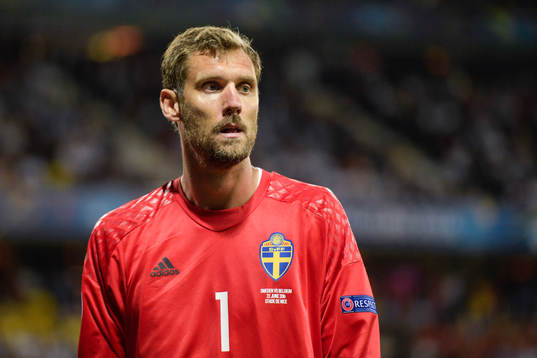Sveriges målvakt Andreas Isaksson i fotbollsmatchen mellan Sverige och Belgien