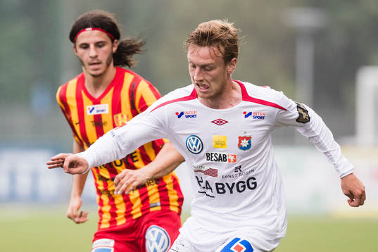 Syrianskas Stefan Ilic jagar Örgrytes Sebastian Ohlsson