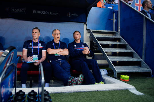 Islands förbundskaptener  Lars Lagerbäck och Heimir Hallgrimsson