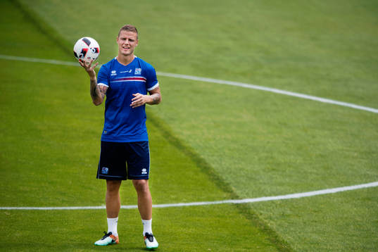 Ragnar Sigurdsson  på Islands fotbollslandslags träning