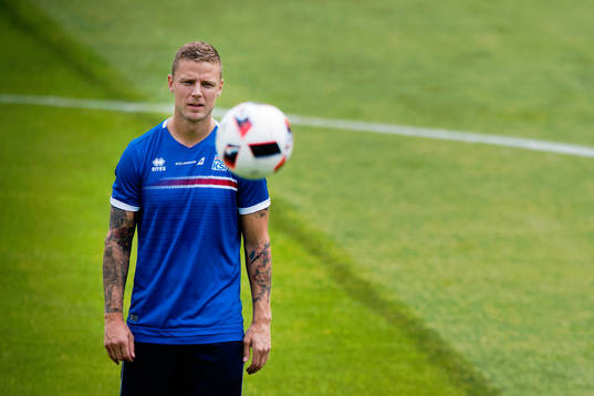 Ragnar Sigurdsson  på Islands fotbollslandslags träning