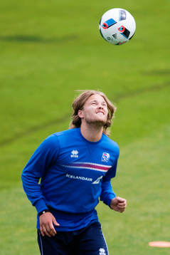 Birkir Bjarnason på Islands fotbollslandslags träning