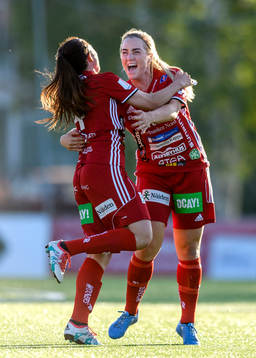 Piteås Irma Helin (h) jublar