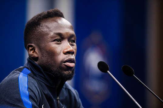 Bacary Sagna på Frankrikes fotbollslandslags presskonferens