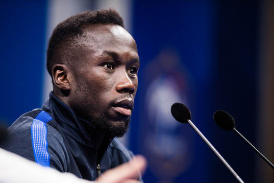 Bacary Sagna på Frankrikes fotbollslandslags presskonferens