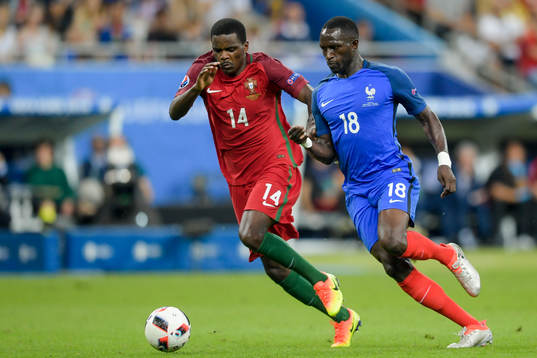 Portugals William Carvalho och Frankrikes Moussa Sissoko