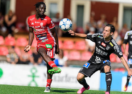 s Ibrahim Kallay under fotbollsmatchen i division 1 norra mellan Piteå och Carlstad den 10 juli 2016 i Piteå.