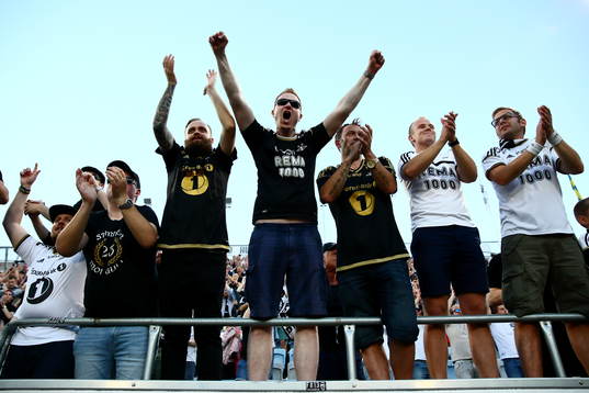 Rosenborgssupportrar jublar