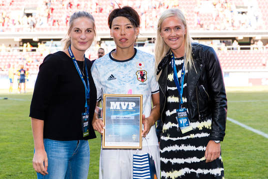Japans Saki Kumagai tilldelas pris för matchens lirare