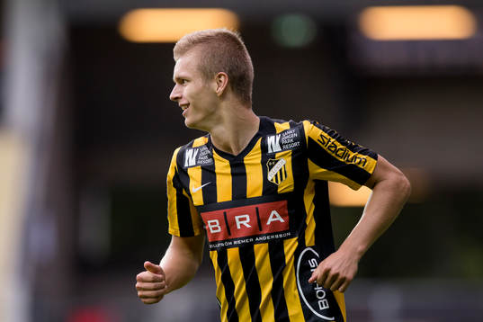 Häckens Lucas Hedlund jublar efter 3-0
