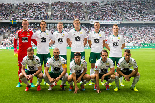  målvakt Ögmundur Kristinsson, Philip Haglund, Birkir Már Saevarsson, Lars Saetra, Richard Magyar och Mats Solheim. Nedre raden från vänster: Arnór Smárason, Kennedy Bakircioglu, Erik Israelsson, Johan Persson och Alexssander Medeiros de Azeredo.