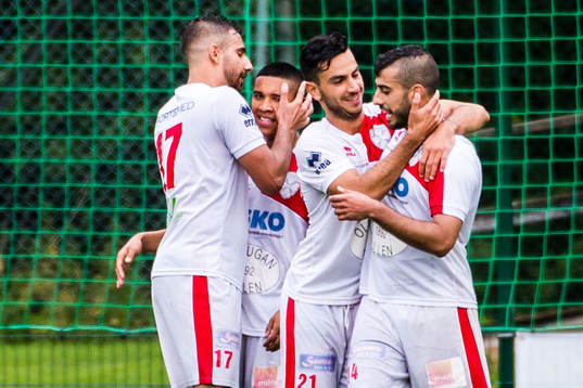 Assyriskas spelare jublar