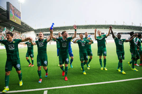 Hammarbys spelar jublar