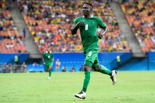 Nigerias Oghenekaro Etebo jublar efter att han gjort mål i fotbollsmatchen mellan Nigeria och Japan den 4 augusti 2016