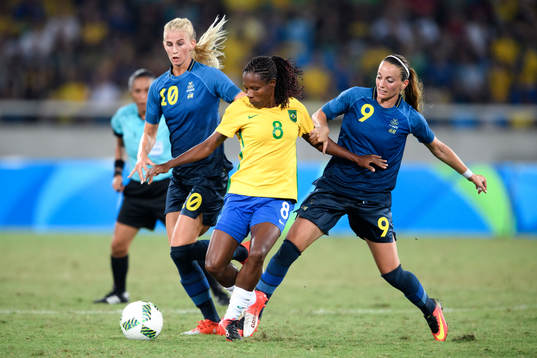 Sveriges Sofia Jakobsson och Kosovare Asllani