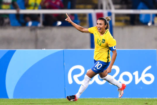 Brasiliens Marta jublar