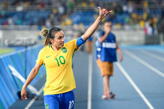 Brasiliens Marta tackar publiken
