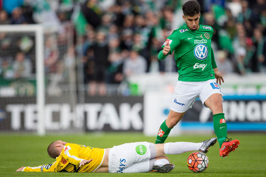 Falkenbergs Christoffer Carlsson och Jönköpings Liridon